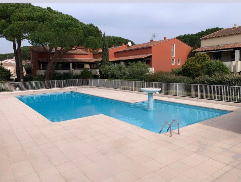 Frejus - Appartement 4 Personnes - Piscine Eksteriør billede