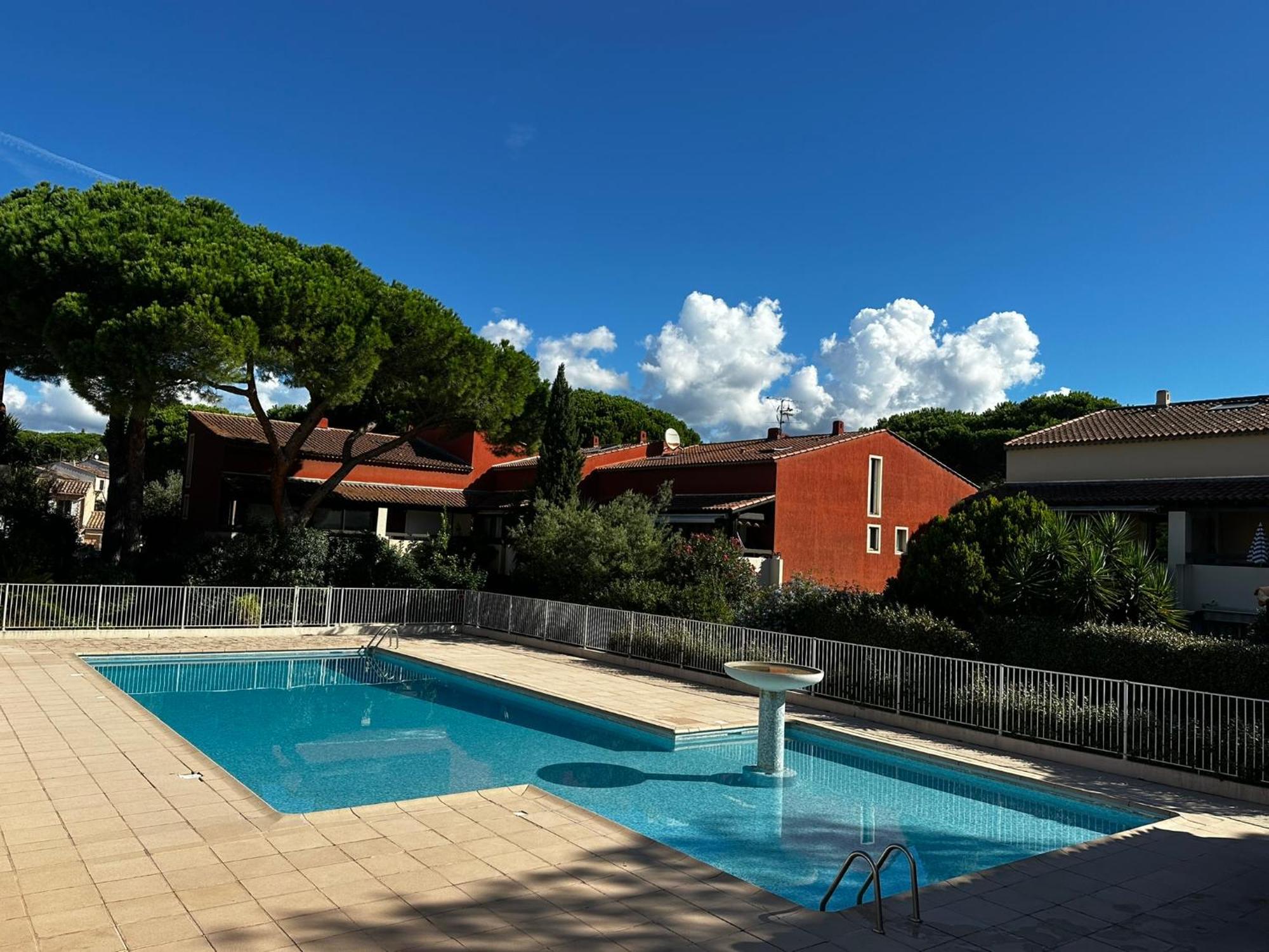 Frejus - Appartement 4 Personnes - Piscine Eksteriør billede